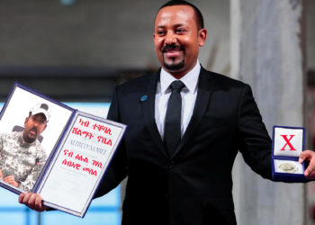 ኣቢዪ ኣሕመድ፡ ካብ ተቀባሊ ሽልማት ኖቤል፡ ናብ ዕሉል ገሃሲ ሰብኣዊ መሰል